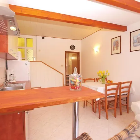 Apartment Fuer 4 Personen Ca 46 Qm In Pula, Istrien Istrische Riviera Pula