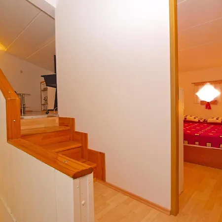 Apartment Fuer 4 Personen Ca 46 Qm In Pula, Istrien Istrische Riviera *