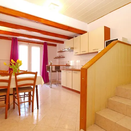 Fuer 4 Personen Ca 46 Qm In Pula, Istrien Istrische Riviera Apartment *